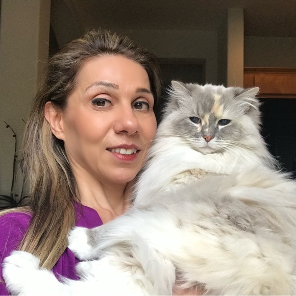 Meet your Posher, Anna - Picture 2 of 16